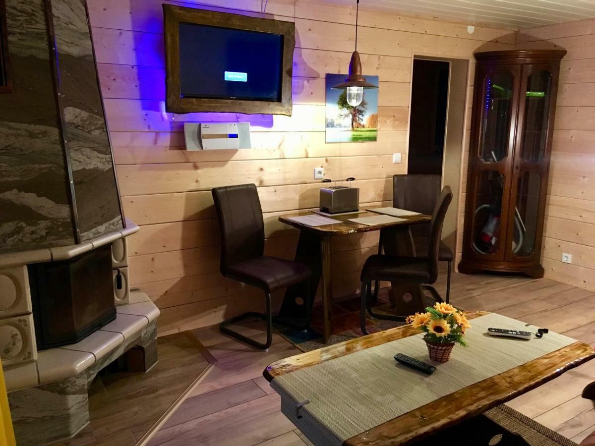 Holzhaus Trollbluemchen Am Wald Und See Neuruppin Eksteriør bilde